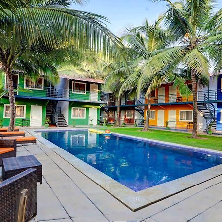 Treebo Morjim Banyan Resort Luaran gambar