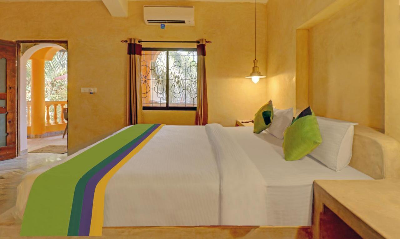 Treebo Morjim Banyan Resort Luaran gambar