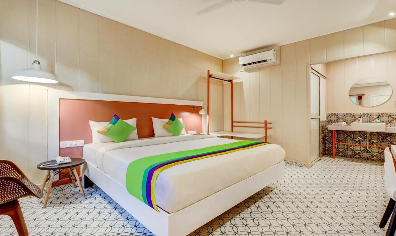 Treebo Morjim Banyan Resort Luaran gambar